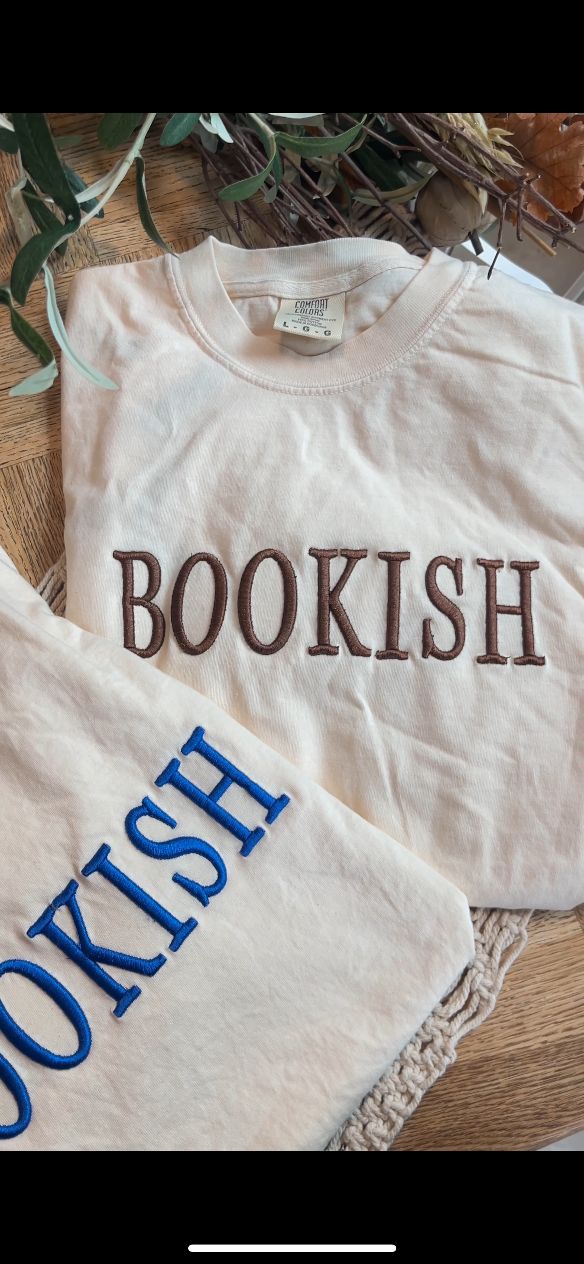 Bookish T-shirt-Puff Embroidery (Brown)