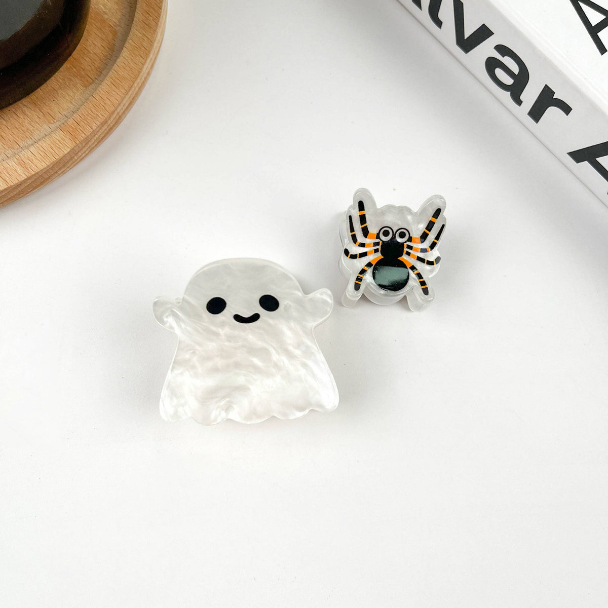 Small Ghost Hair Claw Clip