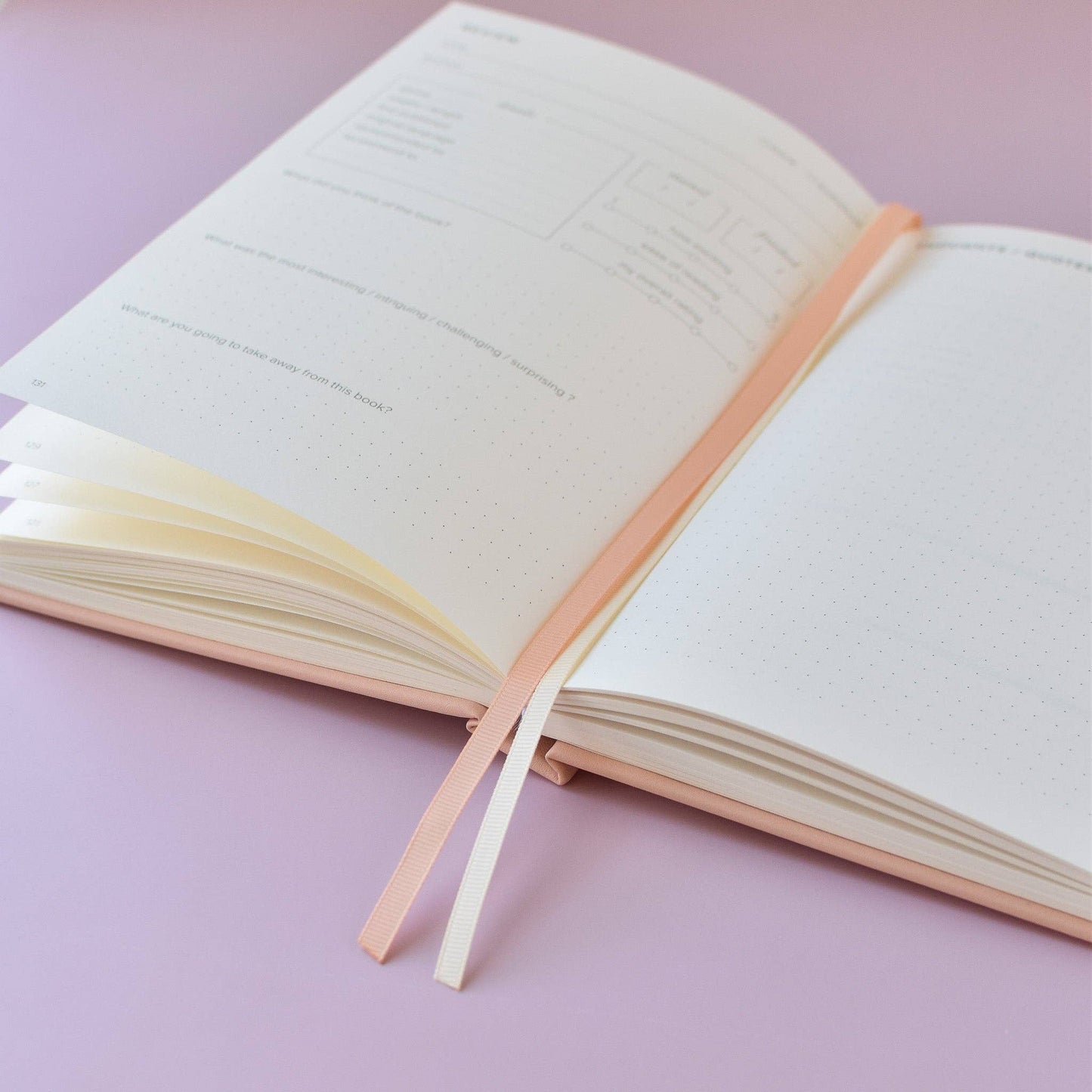 Blush Reading Journal (Avid Reader)
