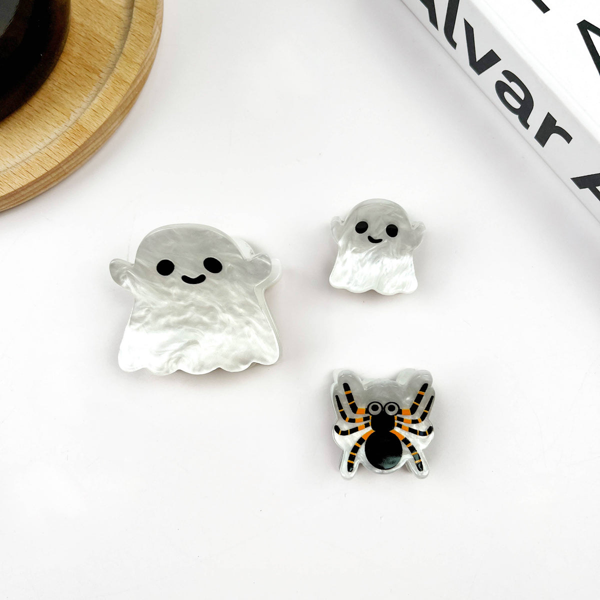 Small Ghost Hair Claw Clip