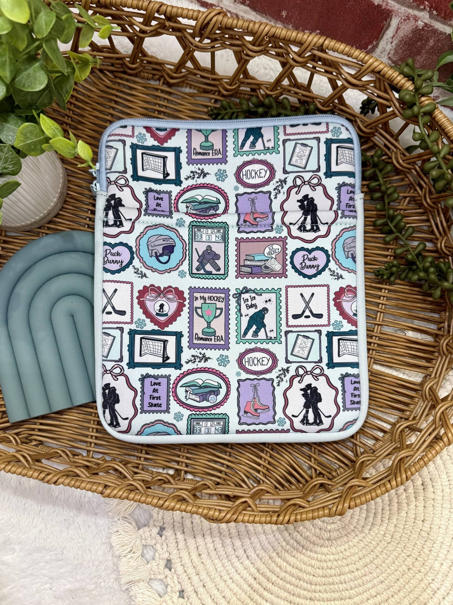 Hockey Postage Stamp Book/Kindle Sleeve