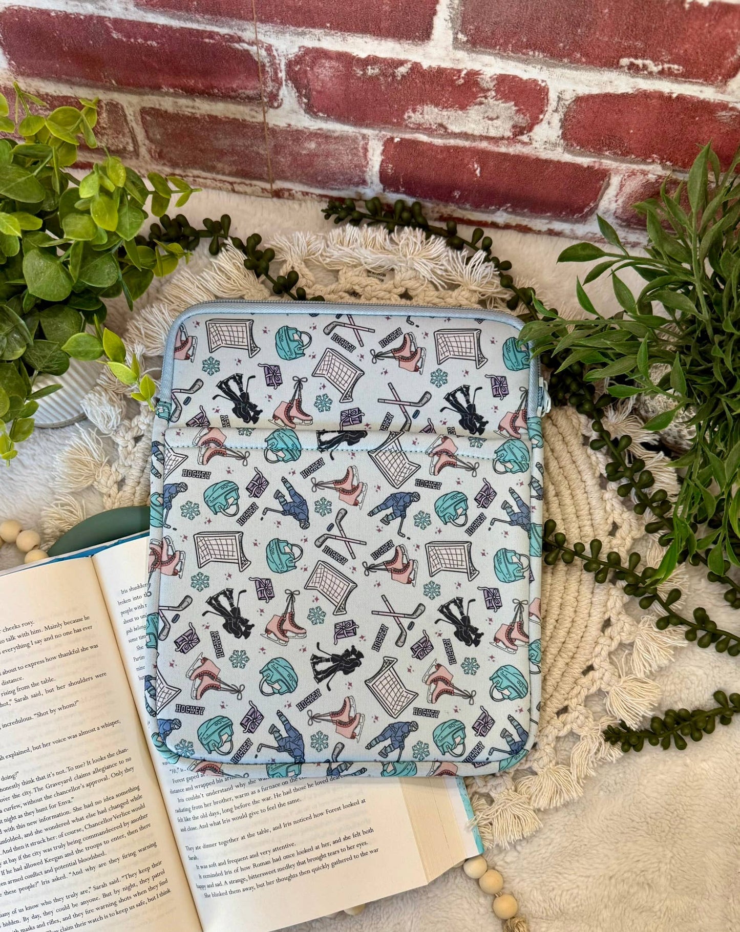 Hockey Book/Kindle Sleeve