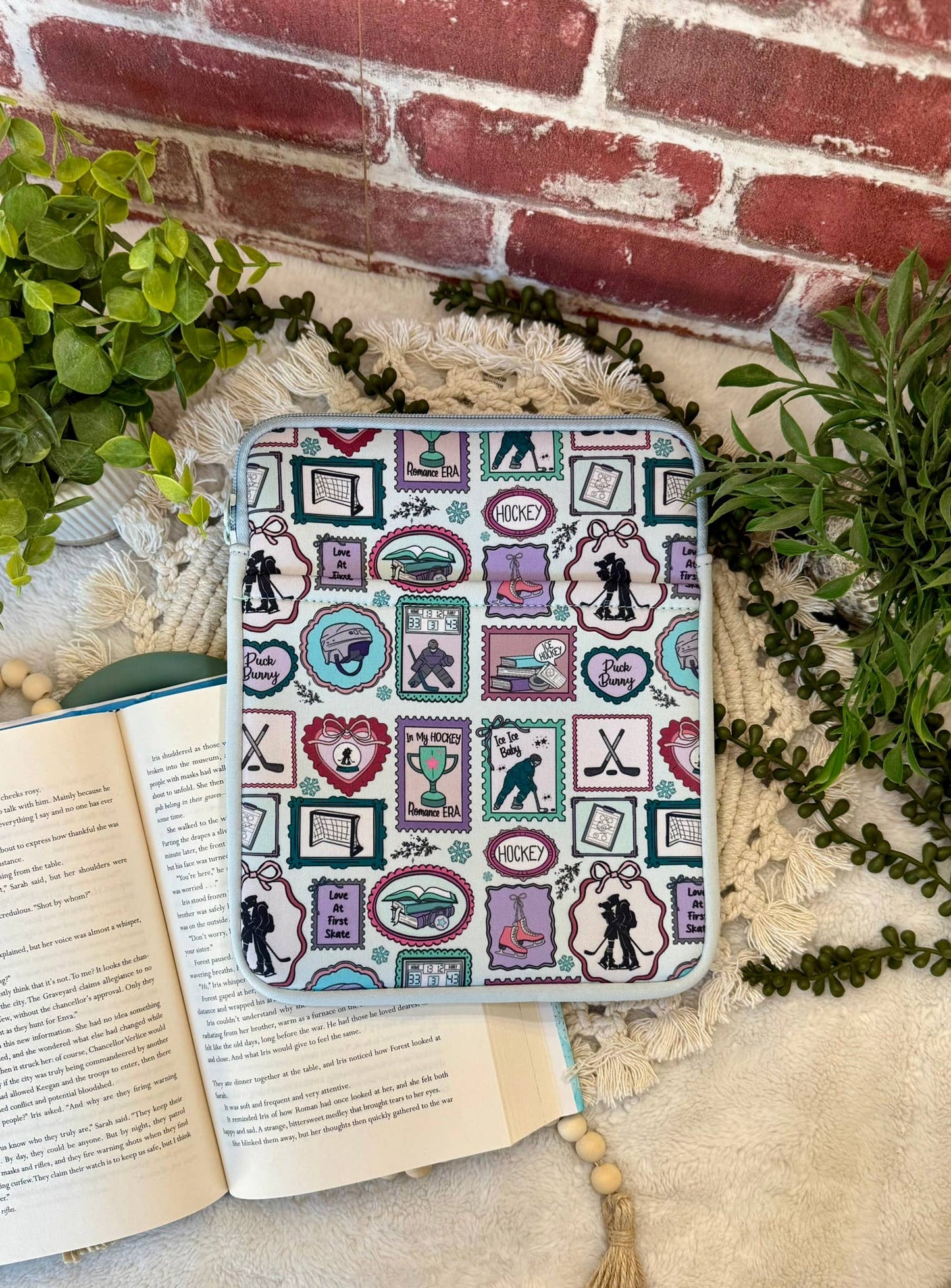 Hockey Postage Stamp Book/Kindle Sleeve